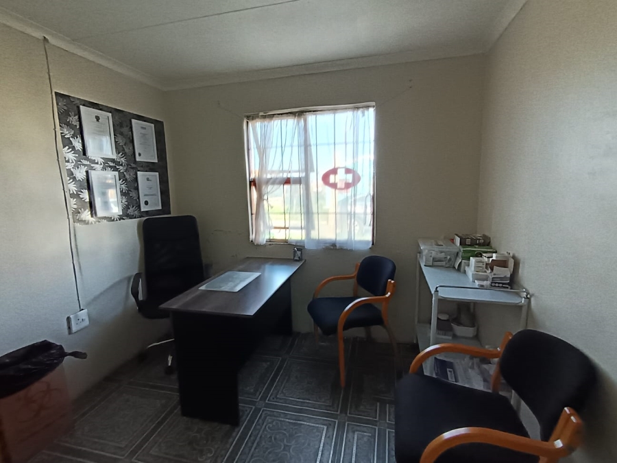 2 Bedroom Property for Sale in Tjoksville Eastern Cape